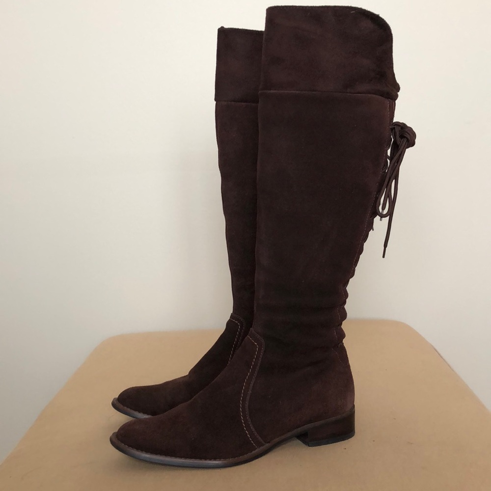 Nine West women’s suede brown boots. Size 7.